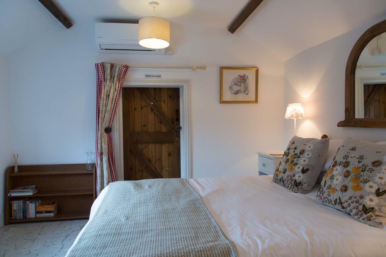 The Norman Knight Whichford Hotel Long Compton Kültér fotó