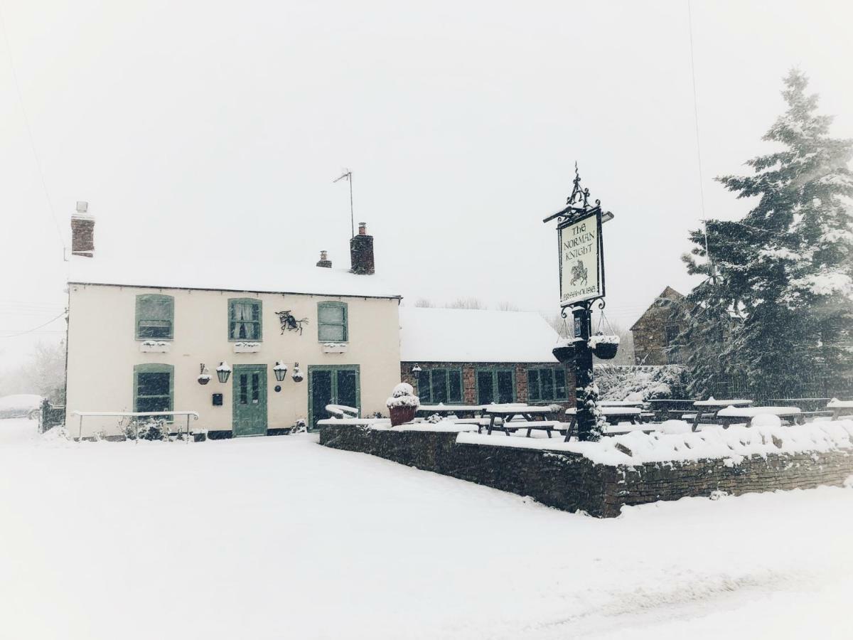 The Norman Knight Whichford Hotel Long Compton Kültér fotó